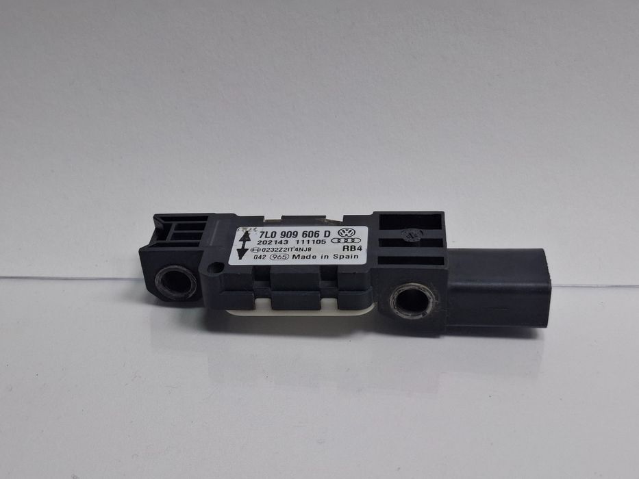 Senzor impact VOLKSWAGEN TOUAREG 7LA, 7L6, 7L7 2002 - 20132.5 R5 TDI B