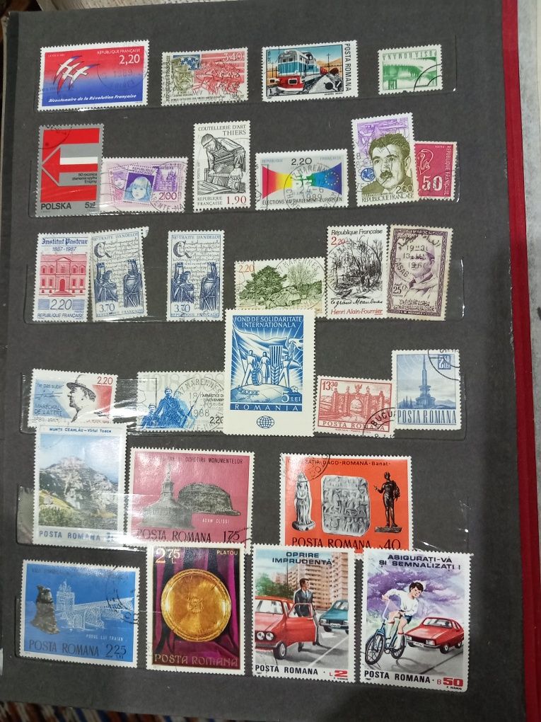 Clasor cu timbre vechi de colecție