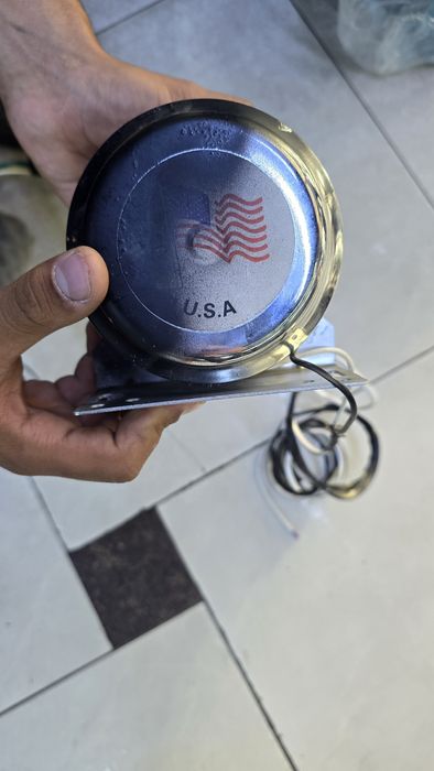 Sirena amerikanka arenda
