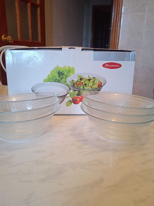 Салатницы , 6 штук , новые ,  800 т