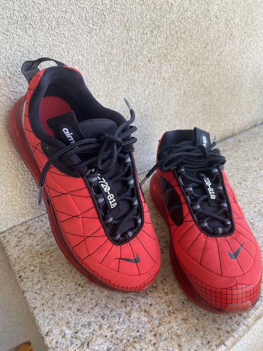 Червени маратонки NIKE