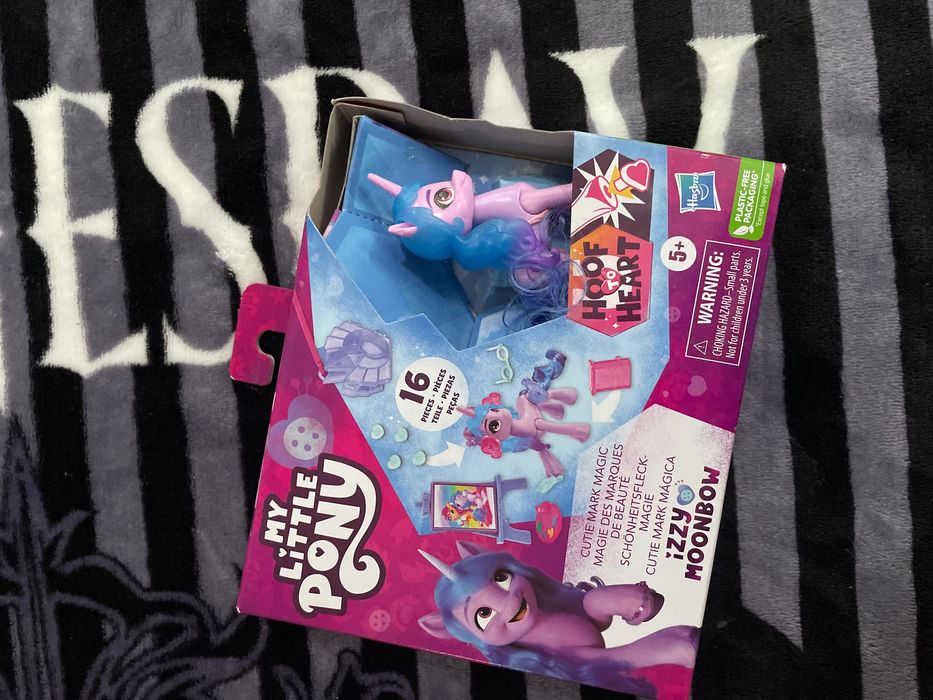 Figurina cu accesorii noi little pony