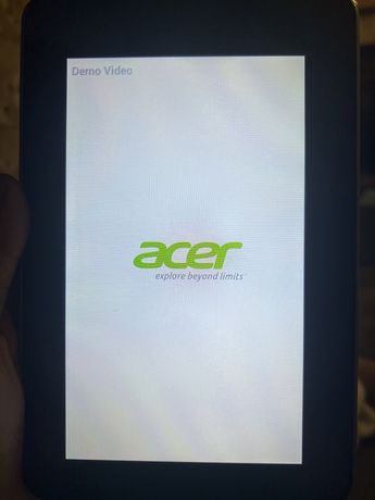 Acer Iconia B1-711 3G 16GB цвят червен