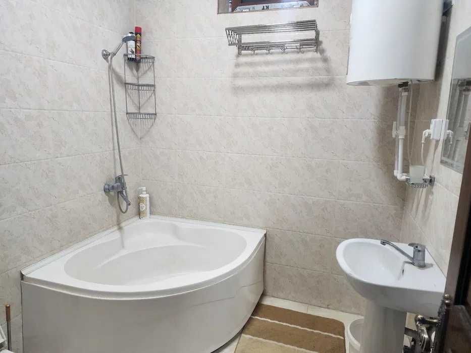 Срочно сдается дом 3 комнаты,10 соток.Food city