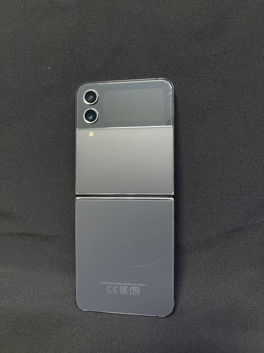 Samsung galaxi Z Flip 4128gb лот:743353