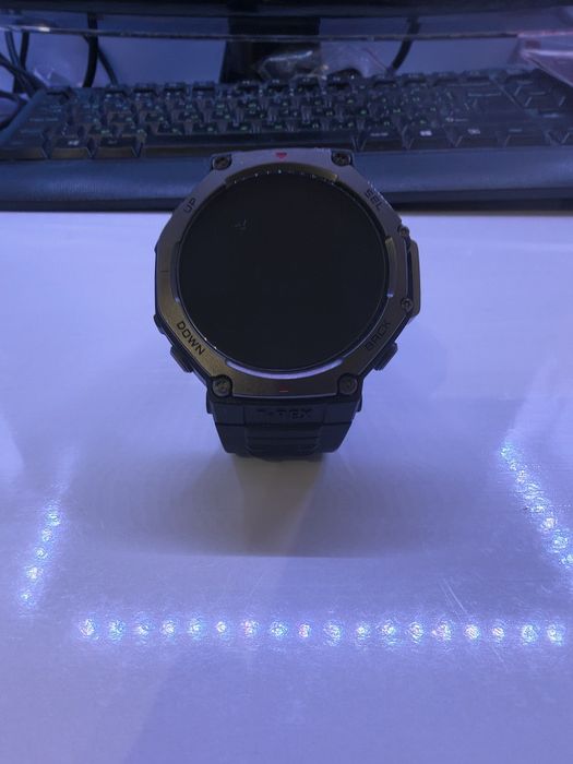 Продавам часовник Amazfit T-Rex 3 ГАРАНЦИЯ ДО 2027