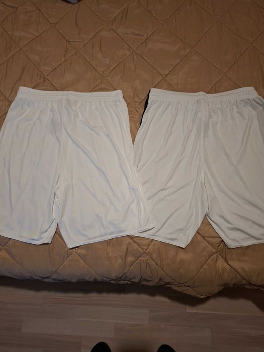 Два чифта чисто нови спортни гащета Jako!И двата за 25лв!