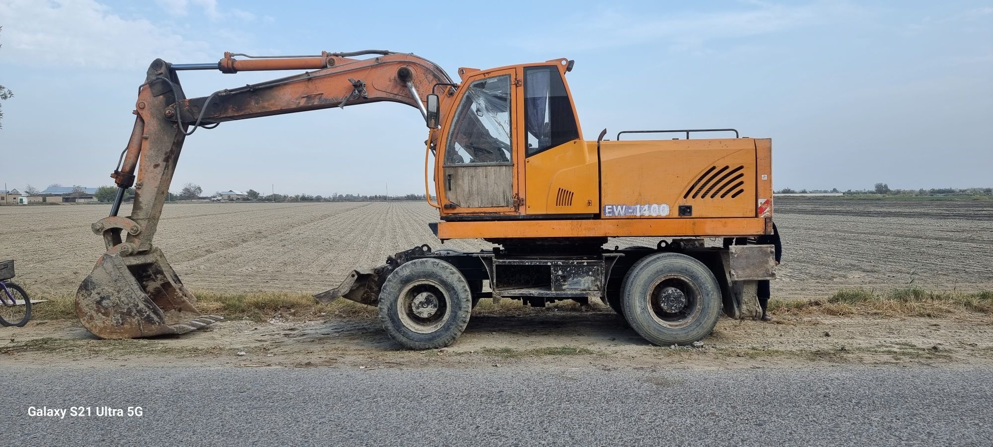 Ekskavator amkador EW 1400