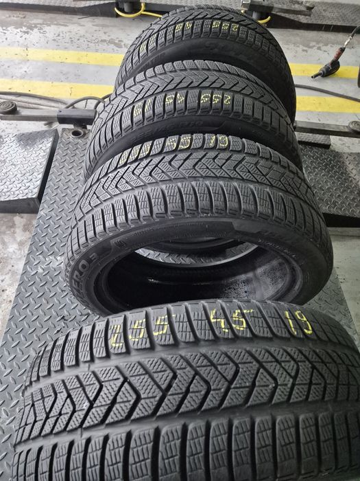 Vand set anvelope 255 45 19 pirelli
