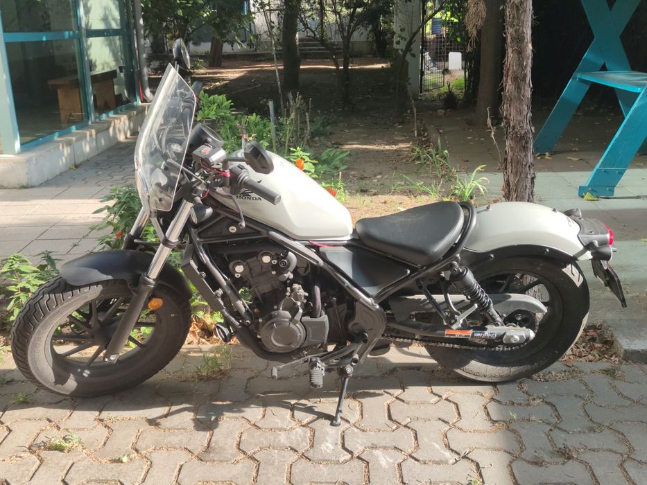 Motocicleta Honda CMX500 Rebel