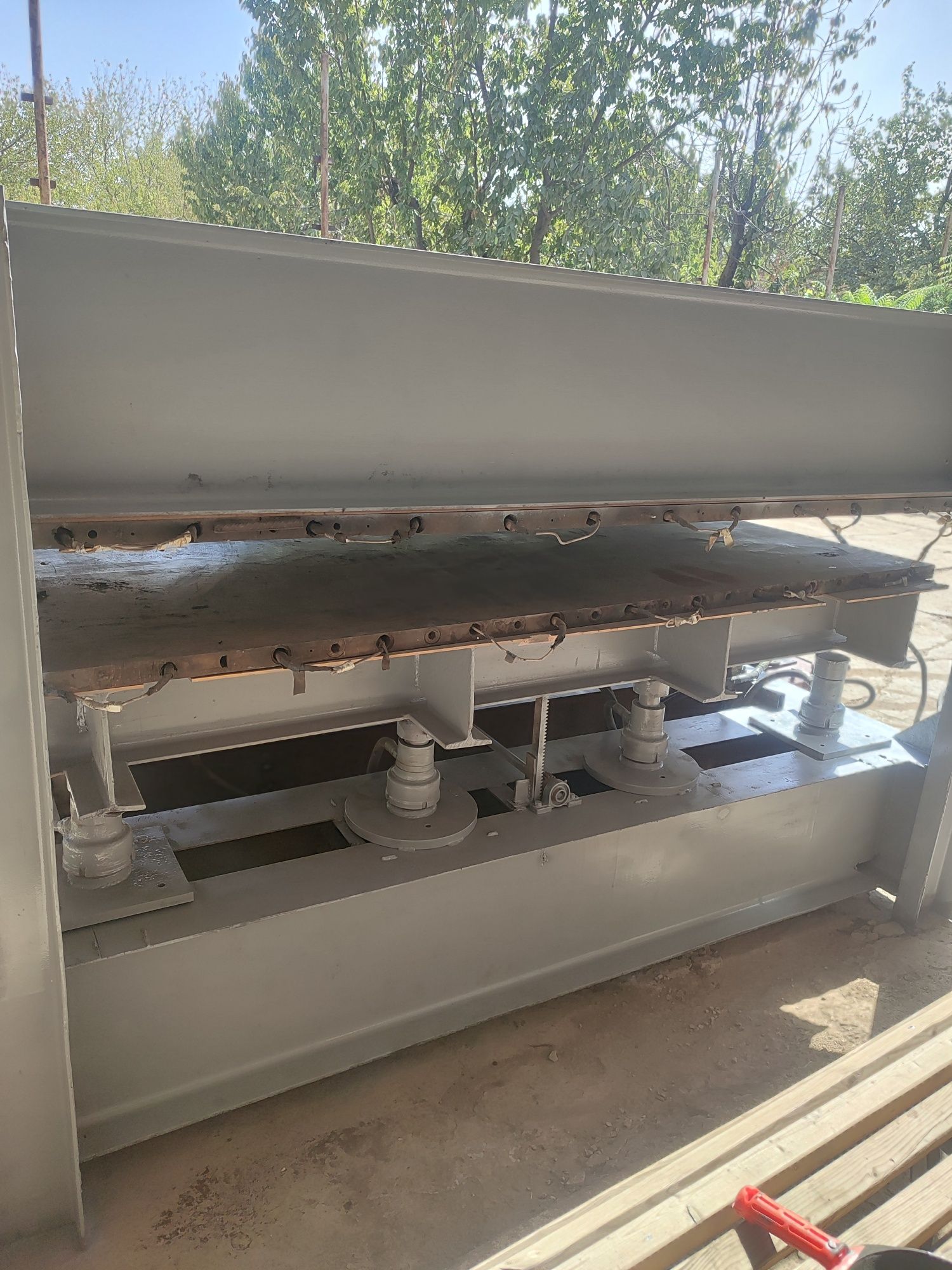 Горячи пресс 160 тонна срочно