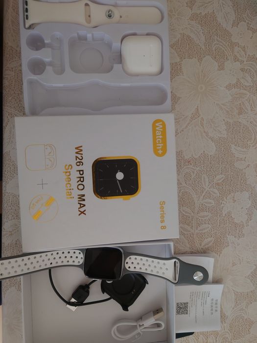 Умные часы и наушники