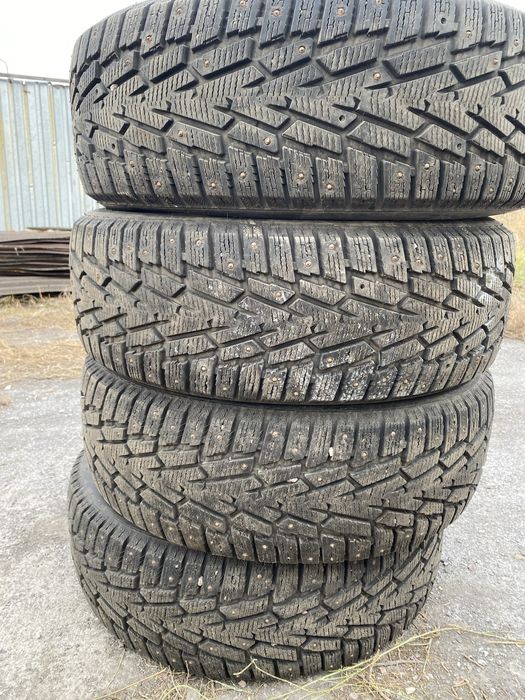 Зимняя резина 235/65/R17