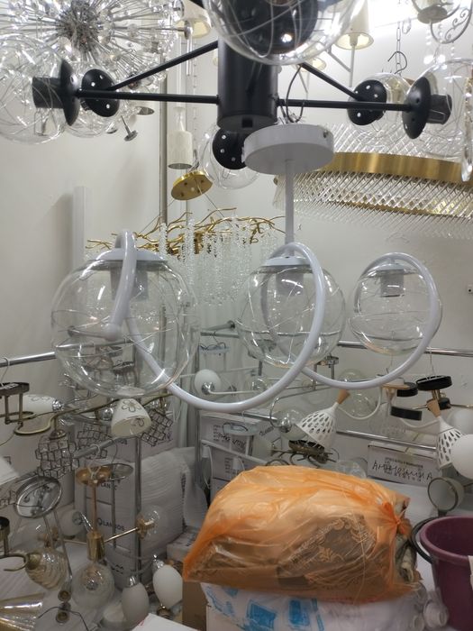 Продам люстру.9000тг