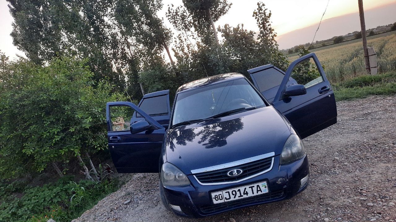 Lada PRIORA 2013