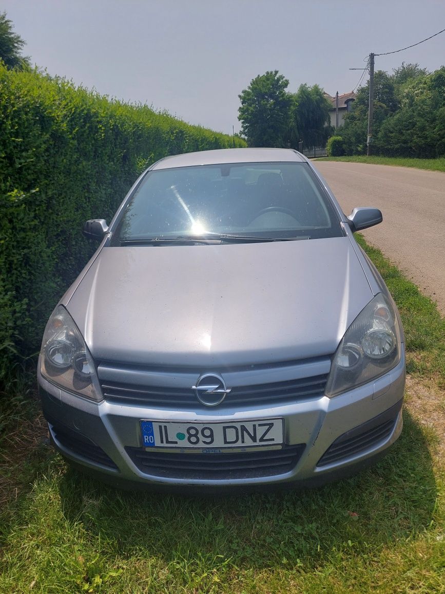 Vând Opel astra h