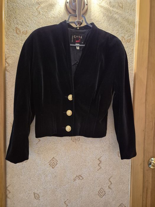 Продам жакет велюр