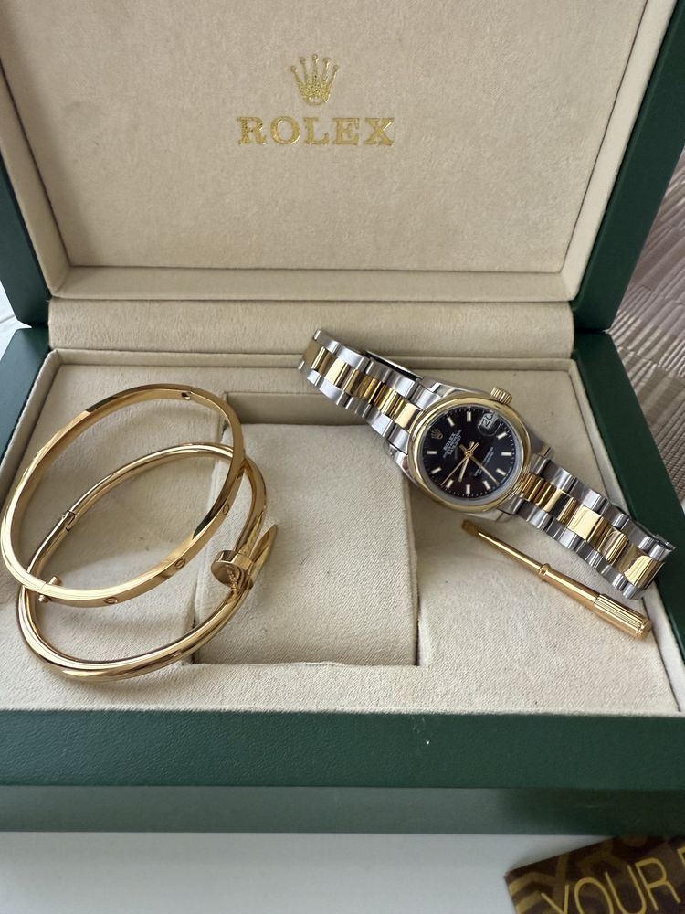 Дамски часовник Role* и Cartier гривни