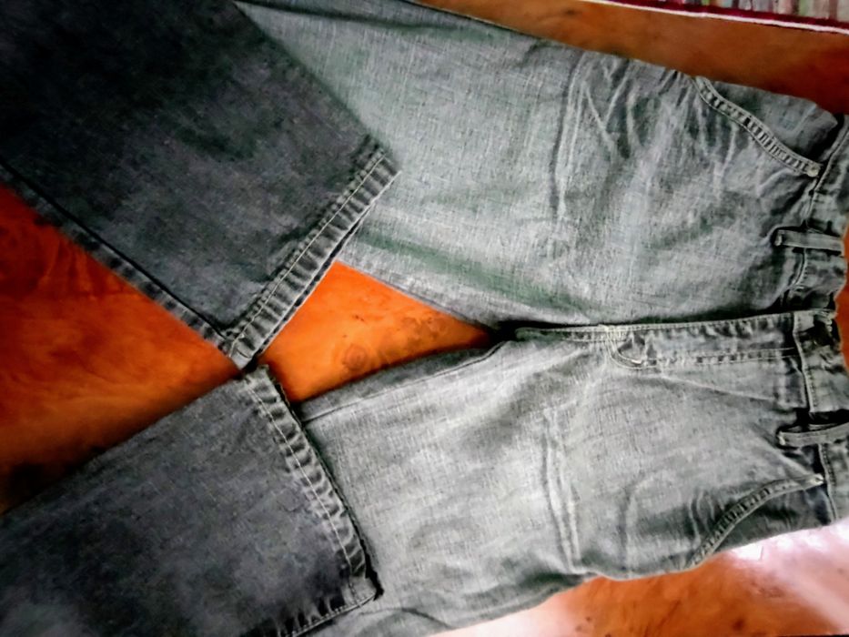 BLUGI originali Dolce &Gabbana.Pentru băieți de 11-12 ani!Noi!