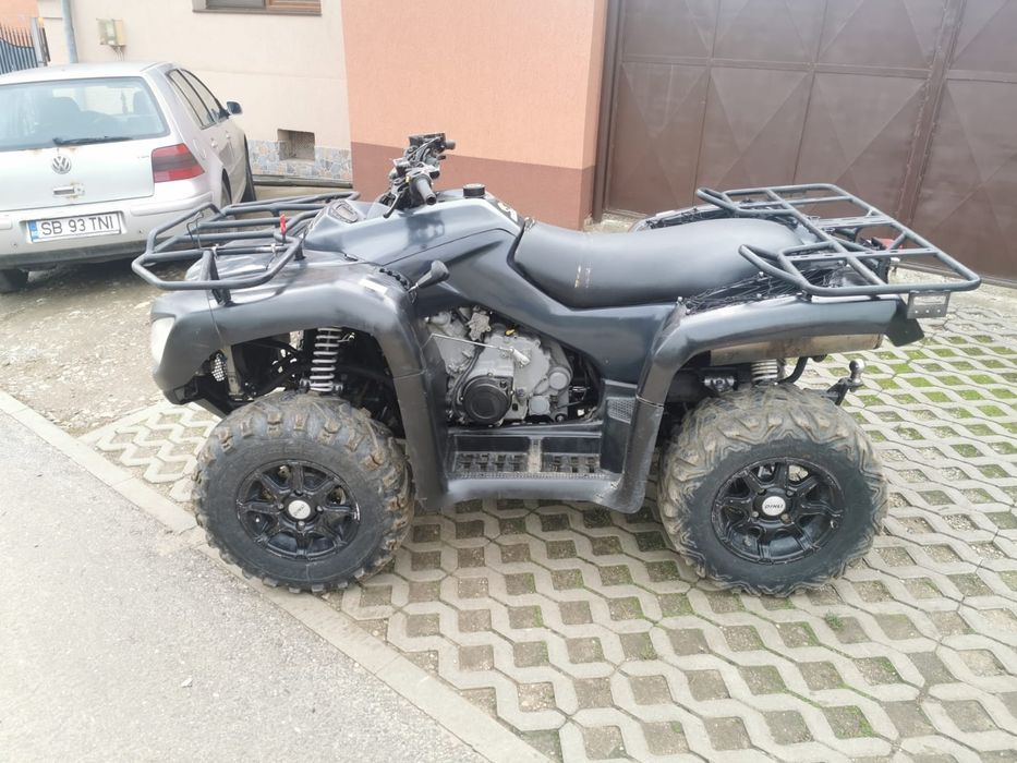 Vând atv dinli 700