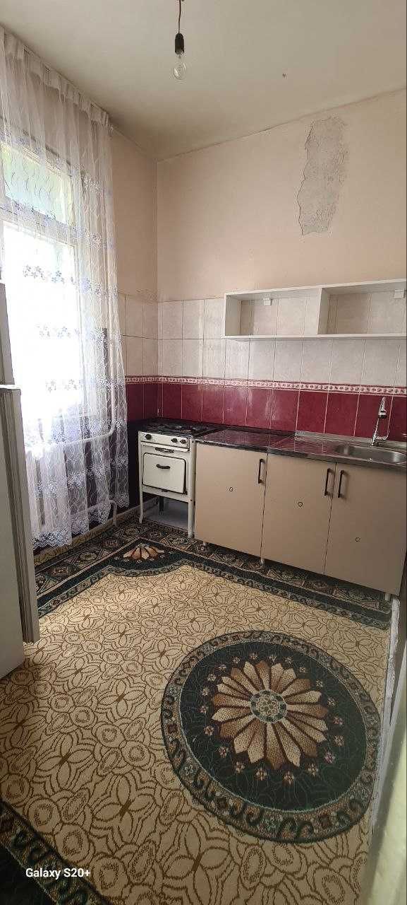 СРОЧНО Ялангач! Продается 1-комнатная по сниженной цене! 3 этаж! 40м2!