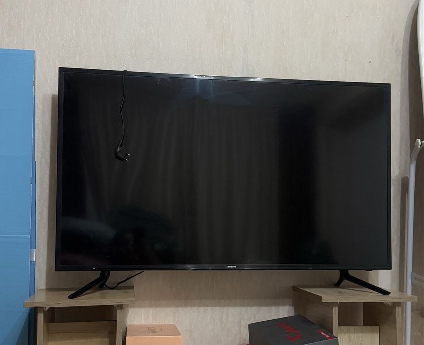 Телевизор 20 мынга беремин