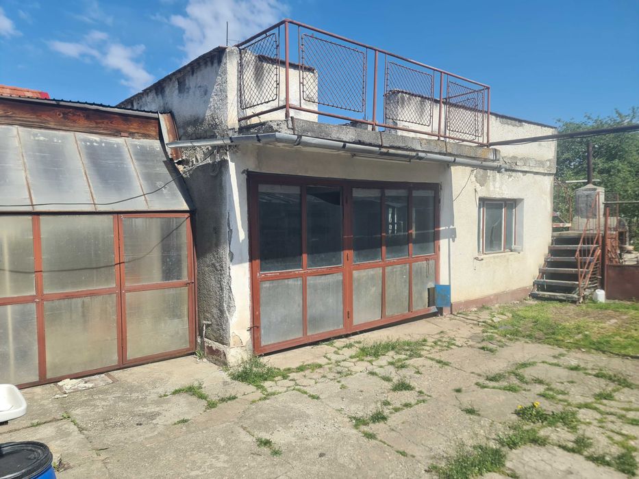 Casă regim Dp+P teren generos 1152 mp  Codlea, DN1, 2 garaje, grădină