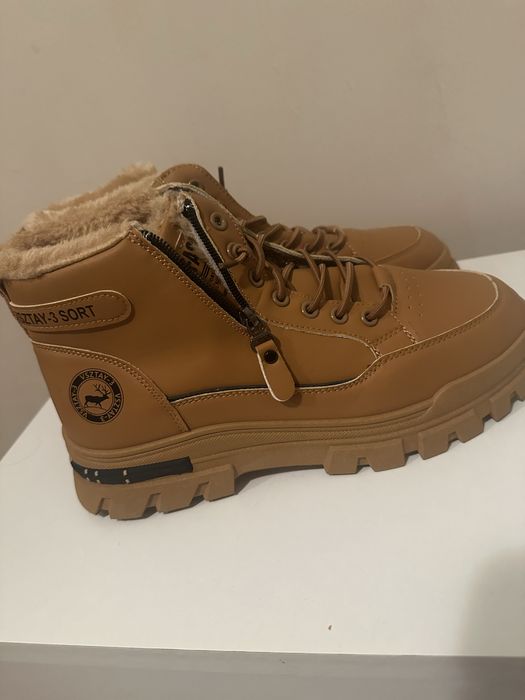 Зимни обувки нови