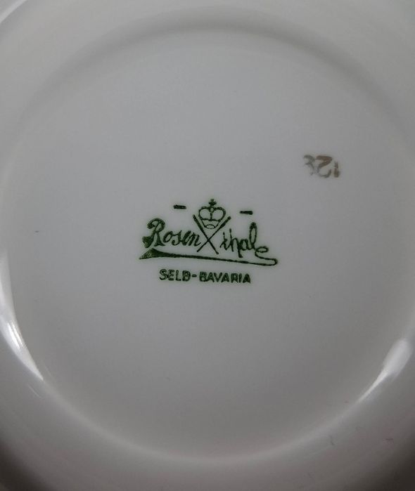 Сервиз Rosenthal - модел Balmoral, 30-те

Фин, тънък, лек и прозрачен