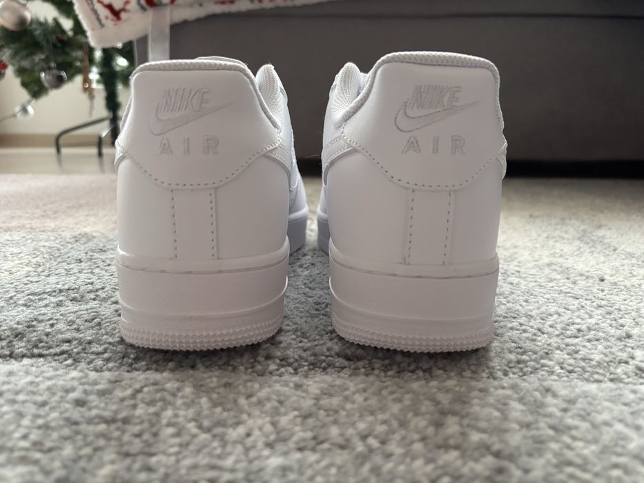 Бели Nike Air Force 1