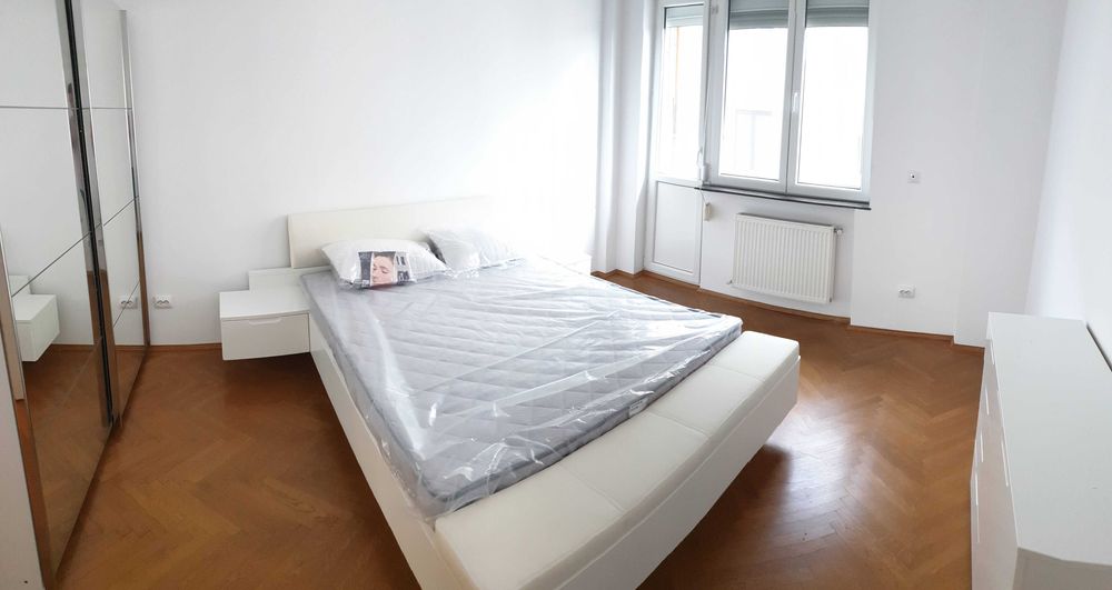 Inchiriez ap 3 cam Centru