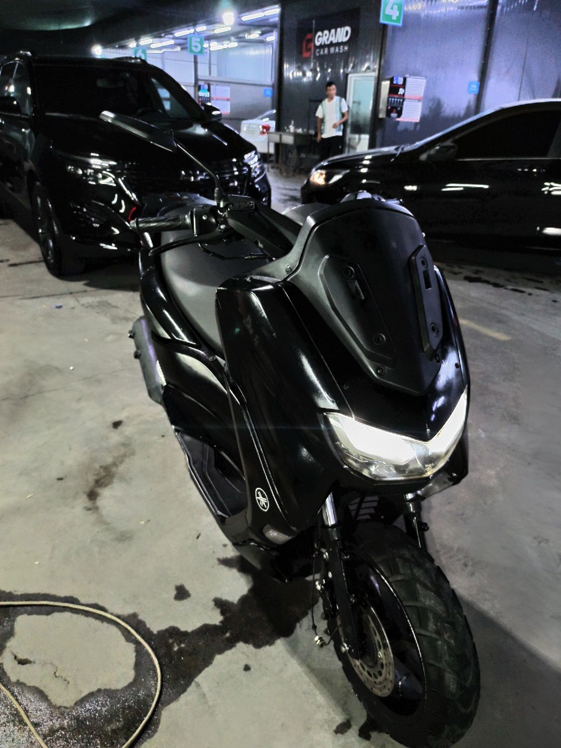 Скутер N Max Yamaha