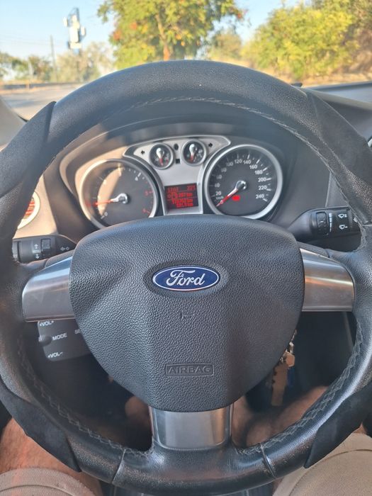 Vând Ford focus MK2