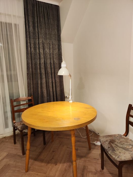 Кръгла маса 30 лев