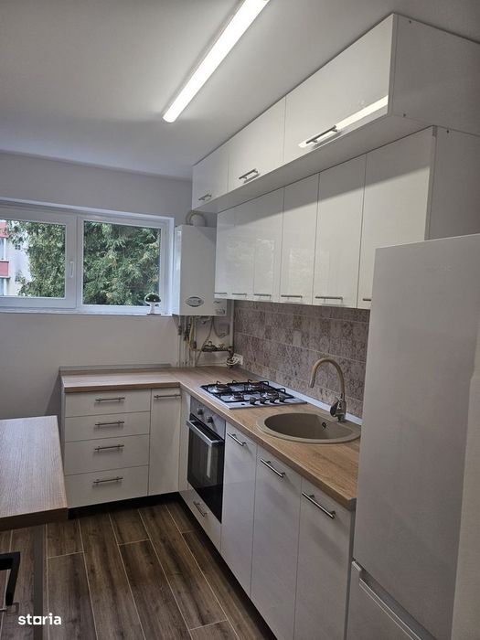 Apartament de închiriat – 2 camere, central, mobilat, prima inchiriere