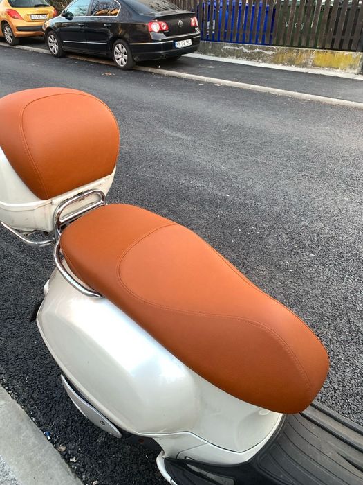 Tapiter retapitat sei moto sa scaune