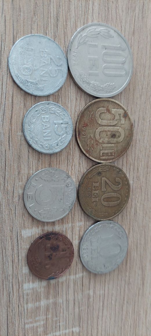 Monede vechi 100 lei.50 lei.20 lei etc.schimb cu obiecte