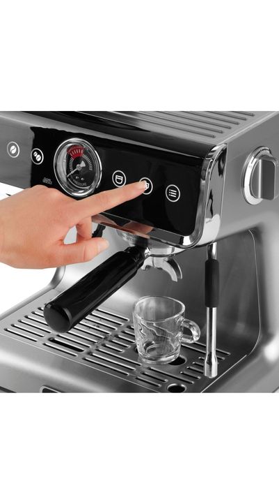 Кафемашина/кафеавтомат мелница Grind Професия, BEEM 15bar,тъчскрийн.