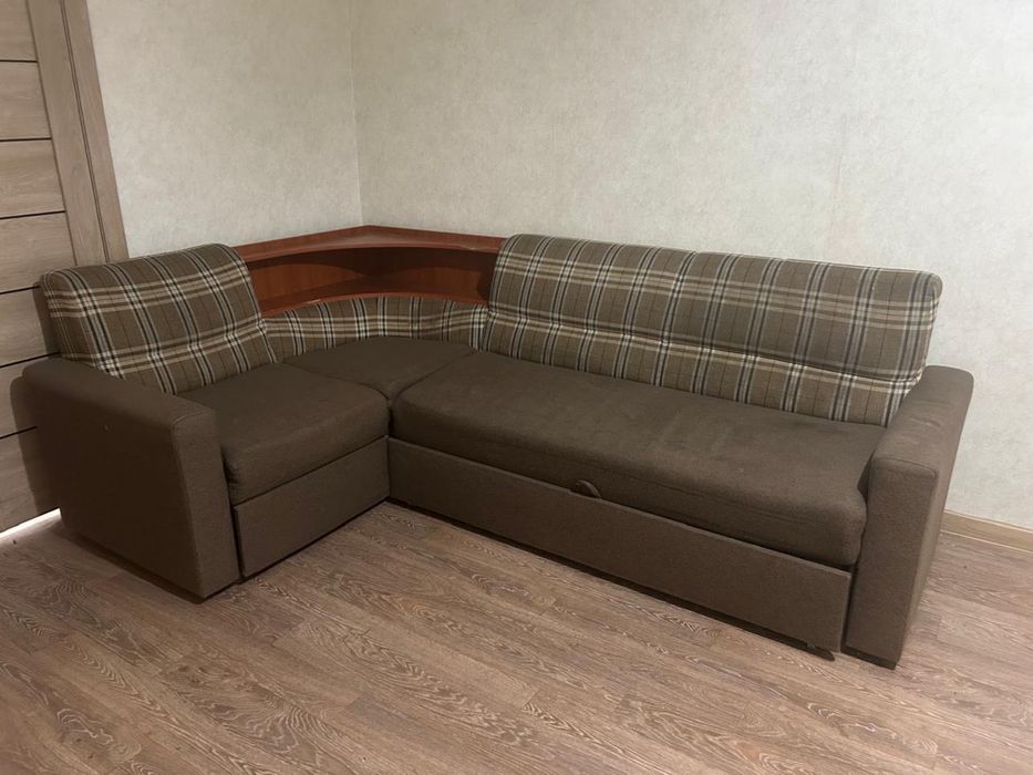 Отдам даром диван