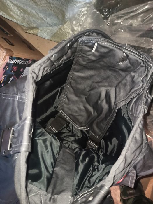 Продам спец одежду Сириус