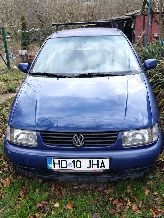 Vând Volkswagen Polo