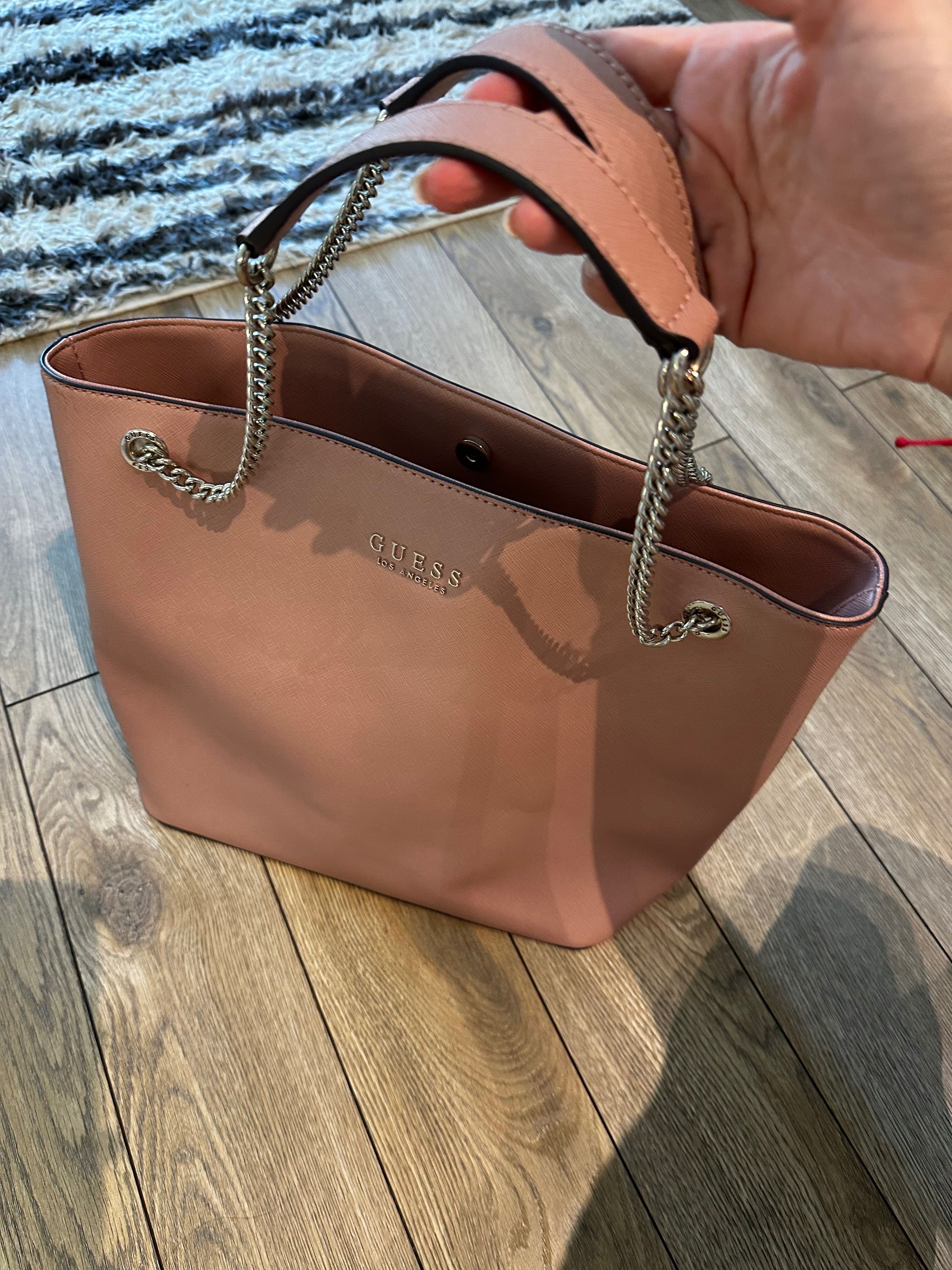 Голяма оригинална чанта Guess цвят пудра