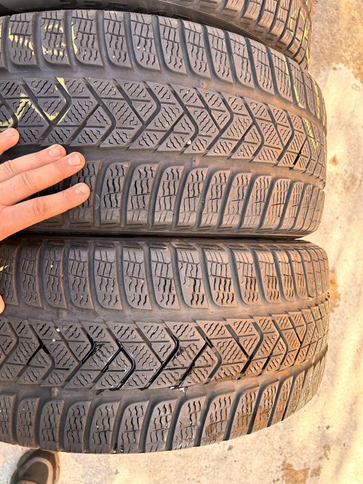 235/45/19 Pirelly