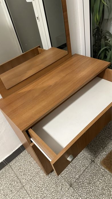 Ракла с голямо огледало - ЦЕНА ПО ДОГОВАРЯНЕ!