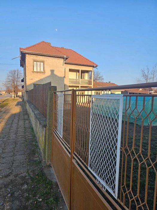 Продава се Къща в с. Лехчево, Област Монтана - 240 кв.м за 292 €/кв.м - Снимка #1