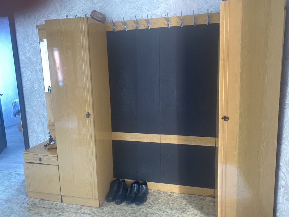 Отдам даром прихожая