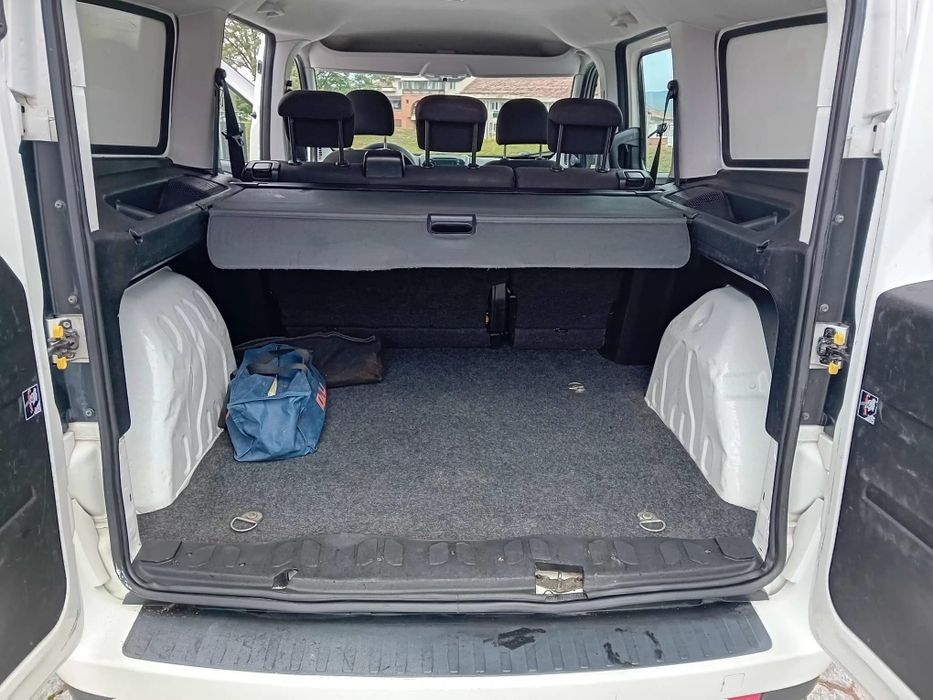 Fiat Doblo 5 locuri și Marfa