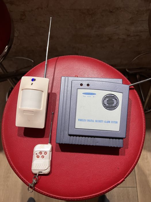 Sistem alarma wirelles digital + telecomanda, complet