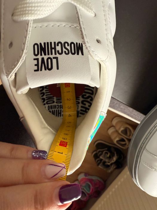 Кецове Love moschino