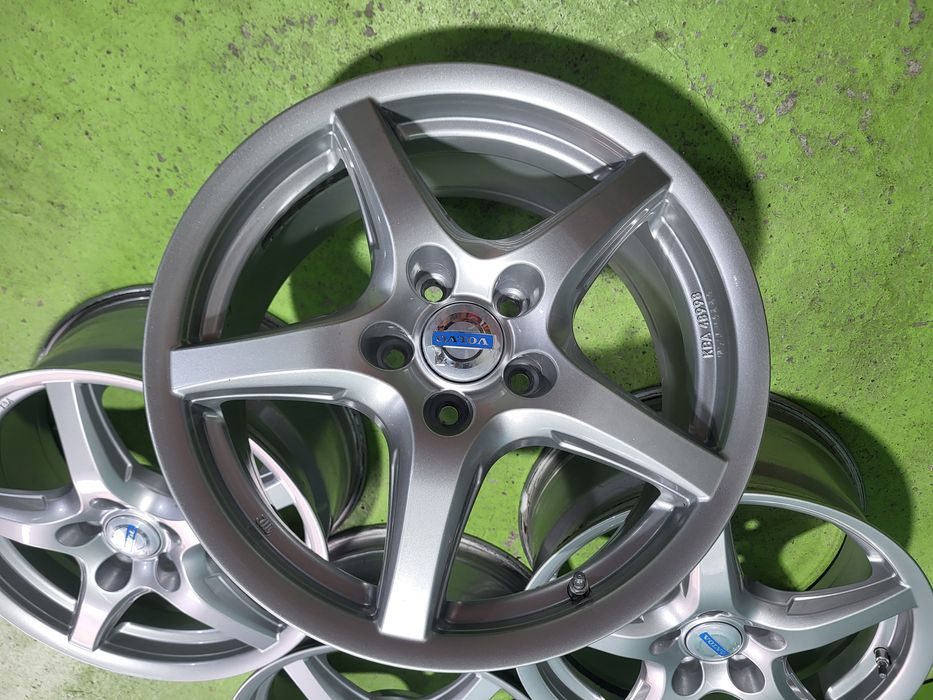 17 5x108 Volvo лети джанти 5х108 волво